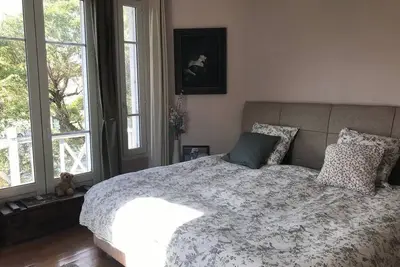 Image de Belle et spacieuse meulière à 30 mn de Paris