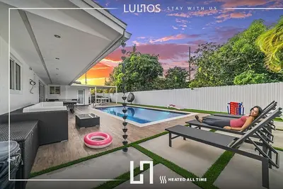 Image de Family Retreat: Pool, Games & Private Apartment