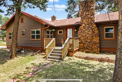 Image de 1930’s Woodland Park Cabin: Rustic & Romantic