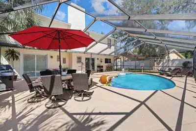 Image de 8 Ppl. Bloomingdale House. Brandon/Top Area.