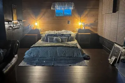 Image de Tiny Bear - 1br 1ba Cabin Escape