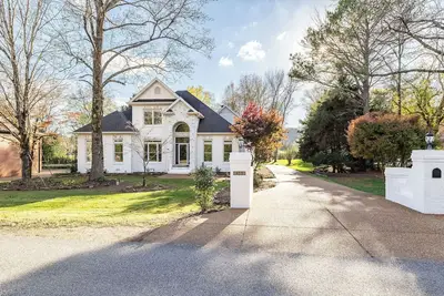 Image de Stunning Designer Home adjacent to the Harpeth River just outside of Nashville