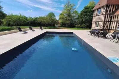 Image de Lovely Traditional Manor new 2025 Pool (Group Up to 26x)