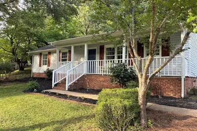 Image de The Cozy Gray House