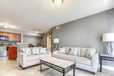Image de 8 Mi to Ocean: Condo w/ Pool in West Palm Beach