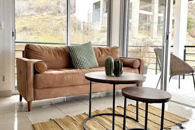 Image de 2 bed 2 bath condo, with ocean view and private terrace, pool and elevator