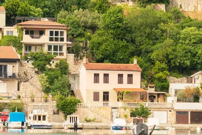 Image de Casa Kamik - charming 19th century stone house, 50m from the sea. Sleeps 4+2.