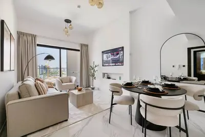 Image de New 1br with Full Balcony, Gym, Pool & Sauna