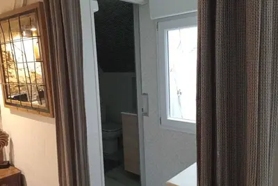 Image de Room with private bathroom 3