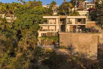 Image de Luxe Beach Lovers Getaway