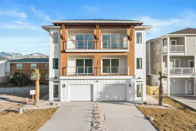 Image de Brand New Home on Kure Beach Saltwater Serenade
