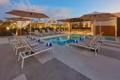 Image de 4 Tranquil Rooms in Mazatlán – Steps from Ocean and Local Hotspots