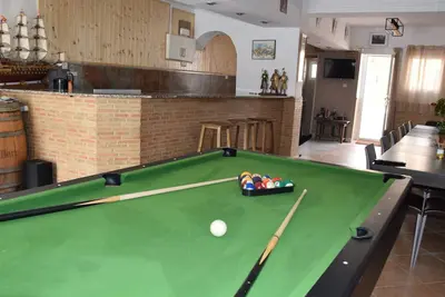 Image de House with private bar, large patios, covered barbecue and air conditioning