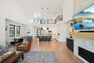 Image de Mayflower Mountain House with Private Hot Tub!