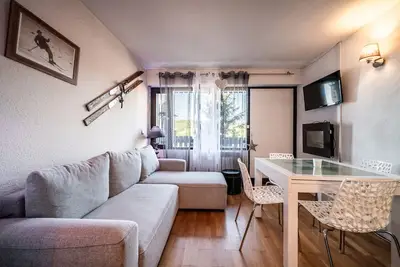 Image de Studio 'De Charme' avec vue sur la montagne et balcon