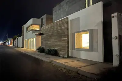 Image de Spacious 4-bedroom house with WiFi, Pool, fitness room in welcoming Delicias