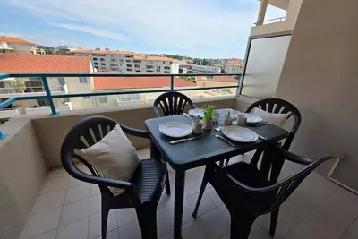 Image de Joli appartement pour 4 personnes avec piscine, climatisation, Wifi, Tv et terrasse