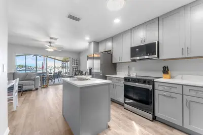 Image de Dockside Delight! Waterfront Home + Boat Slip for Your Next Getaway