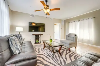 Image de 1 Mi to Tempe Beach Park: Well-Equipped Condo!