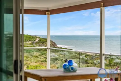 Image de Luxury Sunset & Surf in Halls Head