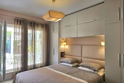 Image de Appartement près de la plage Elements avec piscine