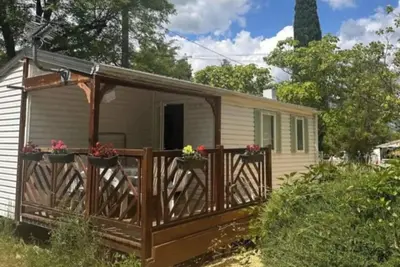Image de Mobile Home au bord de l'Ardèche et du village médieval d'Aiguèze