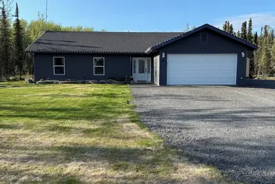 Image de 3-bedroom house with walking distance to Kenai River, family friendly.