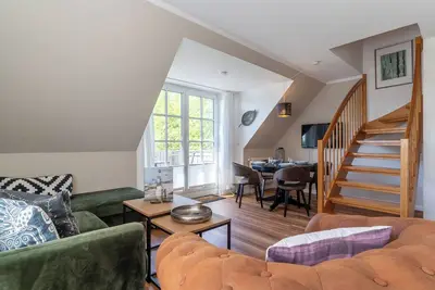 Image de Family-friendly with balcony - spacious living in Spo