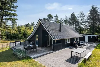 Image de \"Ottil\" - 1. 5km from the sea by Interhome