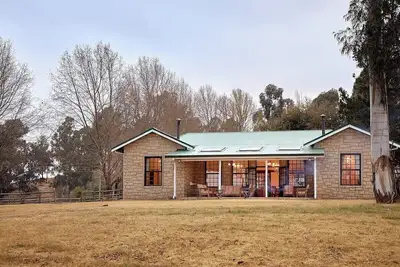 Image de Luxury Farm Cottage in the Berg