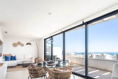 Image de The Skyline Penthouse by Hwpc