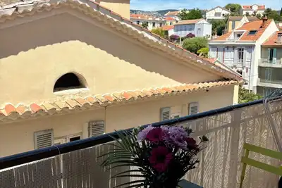 Image de Cosy T2 avec balcon au Mourillon, à 100m de la plage