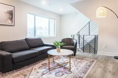 2Bed Bath Wd Wifi Central Toaster