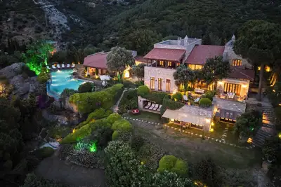 Image de Exclusive Hill Mansion in Bodrum - Pool, Spa, Gym, and Breathtaking Marina Views