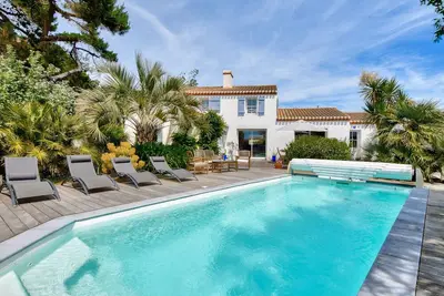 Image de Piscine chauffée, 800 m de la plage, villa pour 8