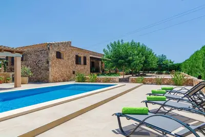 Image de Villa à Vilafranca avec piscine et barbecue