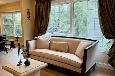 Image de Classic Outside, Luxurious Inside – A True Surprise