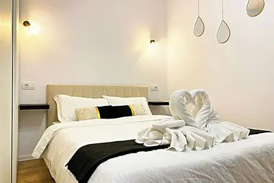 Image de Nova Chic Studio WiFi, Ac, Popcorn and Wine Free parking