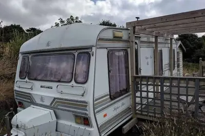 Image de Unique caravan in a beautiful wildflower meadow. Private and in a peaceful area.