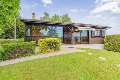 Image de maison de charme en bois avec jardin privatif - détente garantie
