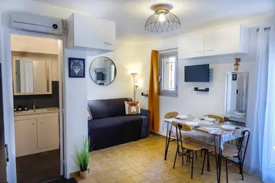 Image de Studio avec balcon à 50 m de la plage