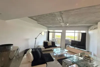 Image de Luxe Apt in Midtown – Walk to Wynwood & More