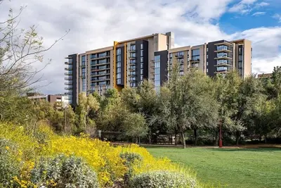 Image de 42 Chelsea Place On The Park- In Heart Of Downtown