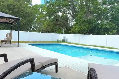 Image de Pool ~ Near To Springs ~ Wec ~ Trails ~ Shoppings ~Ocala Downtown\n8beds 4bedroom