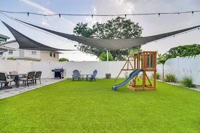 Image de 5 Mi to Beach: Tampa Retreat w/ Furnished Lanai!