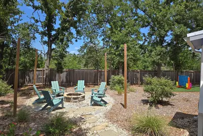 Image de 5 mins to Lake Somerville | Sleeps 7 | Fire Pit