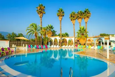 Image de Mobil'home 3ch 6 personnes avec piscine, Ă 700 m de la plage