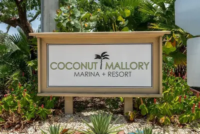 Image de Your 2025 Labor Day Week Getaway in Paradise. . . . . Coconut Mallory, Key West.