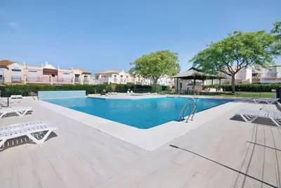 Image de Maison de vacances 'Estrella' avec piscine partagée, Wi-Fi et climatisation