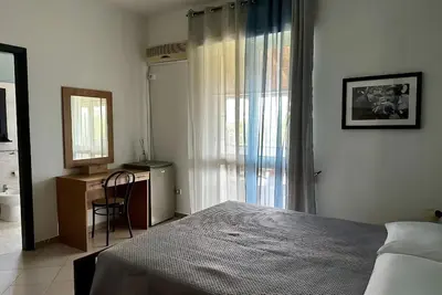 Image de Chambre \"Iris 4\" avec terrasse privée, Wi-Fi et climatisation
